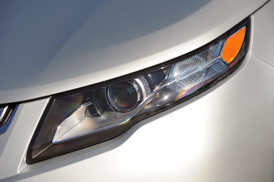  Chevrolet Volt 2011 года  (фото 96 из 356)